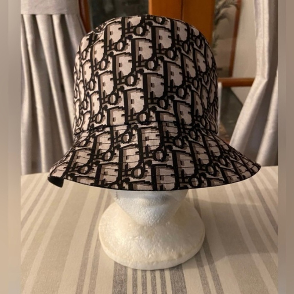 Dior Reversible Teddy-D Small Brim Bucket Hat